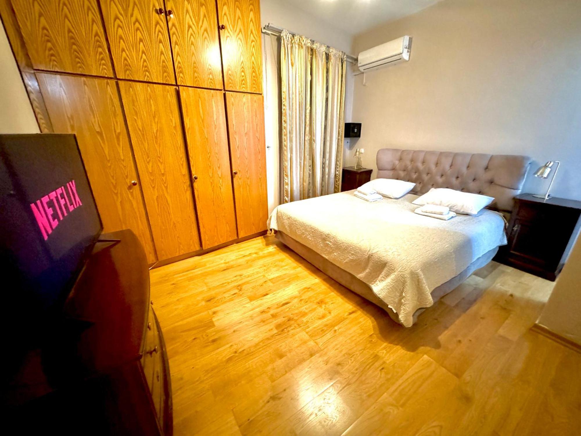 Apartment George Airport